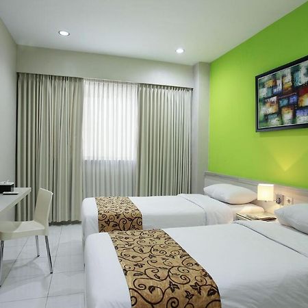 Rivisha Hotel Maguwo Exterior foto