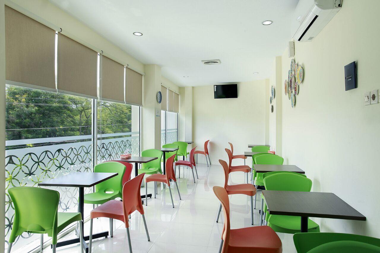 Rivisha Hotel Maguwo Exterior foto